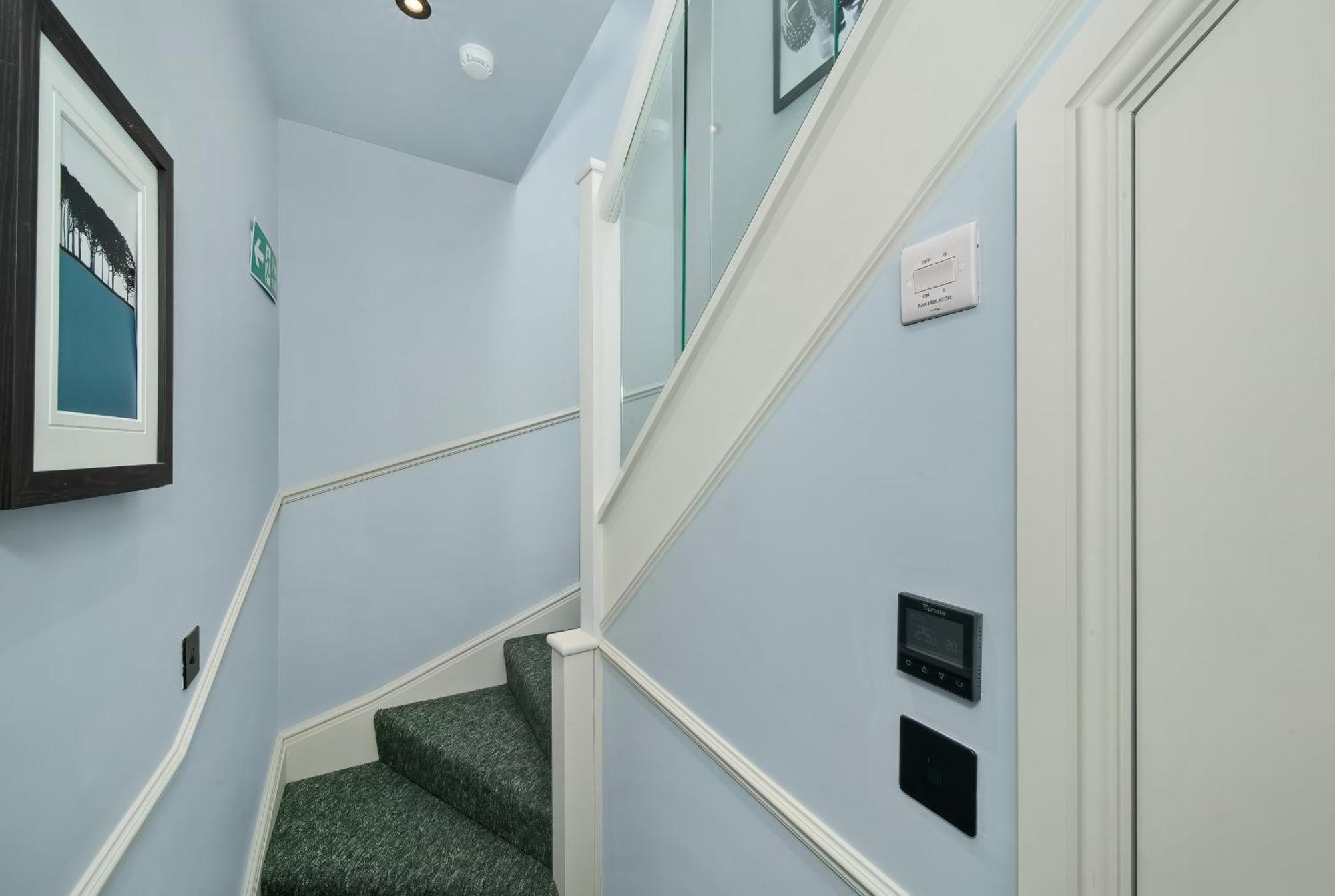 Nine Elms Modern Studio Apartments London Luaran gambar